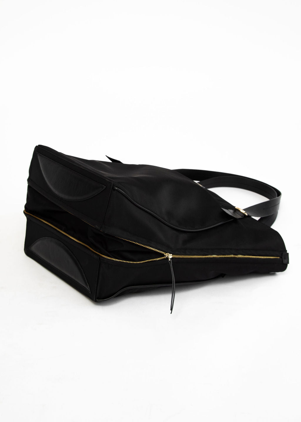 The Nina weekender travel zip