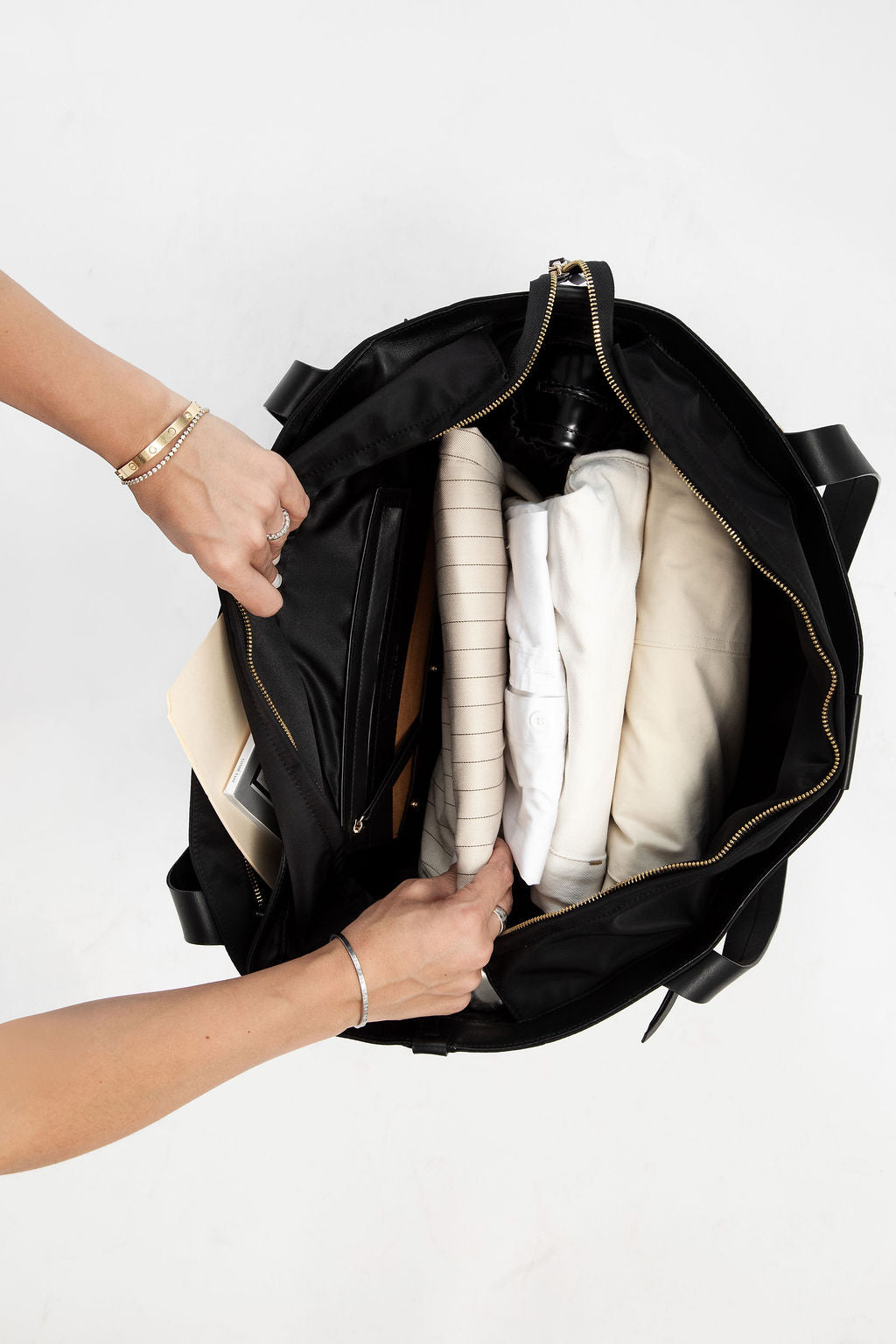 The Nina weekender travel zip